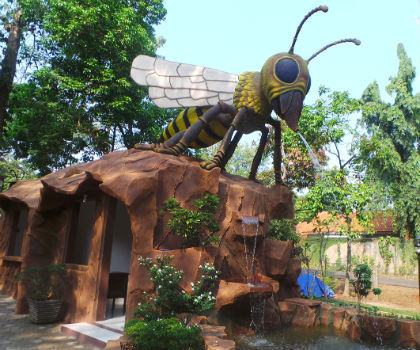 Bermain-Belajar-Taman-Lebah-Wiladatika.jpg